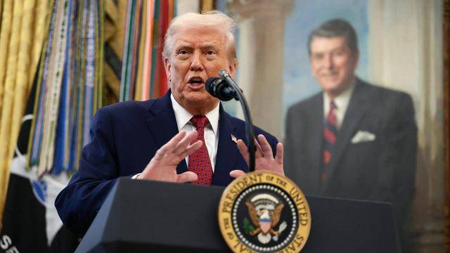 皇冠信用出租足球_第三国刚接盘港口皇冠信用出租足球，中方一口气连发三道反制，巴拿马终于付出代价