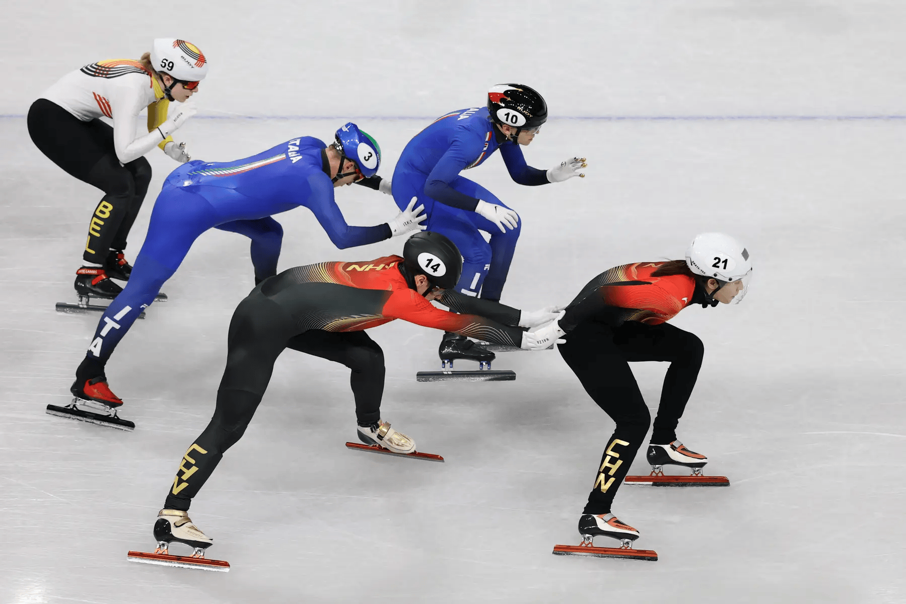 正版皇冠信用网开户_冬奥早报：短道混接中国无缘奖牌 跳台滑雪创历史