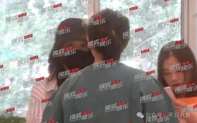 皇冠登3管理出租_她好像真的未婚先孕了皇冠登3管理出租？全网都在猜孩子生父是谁