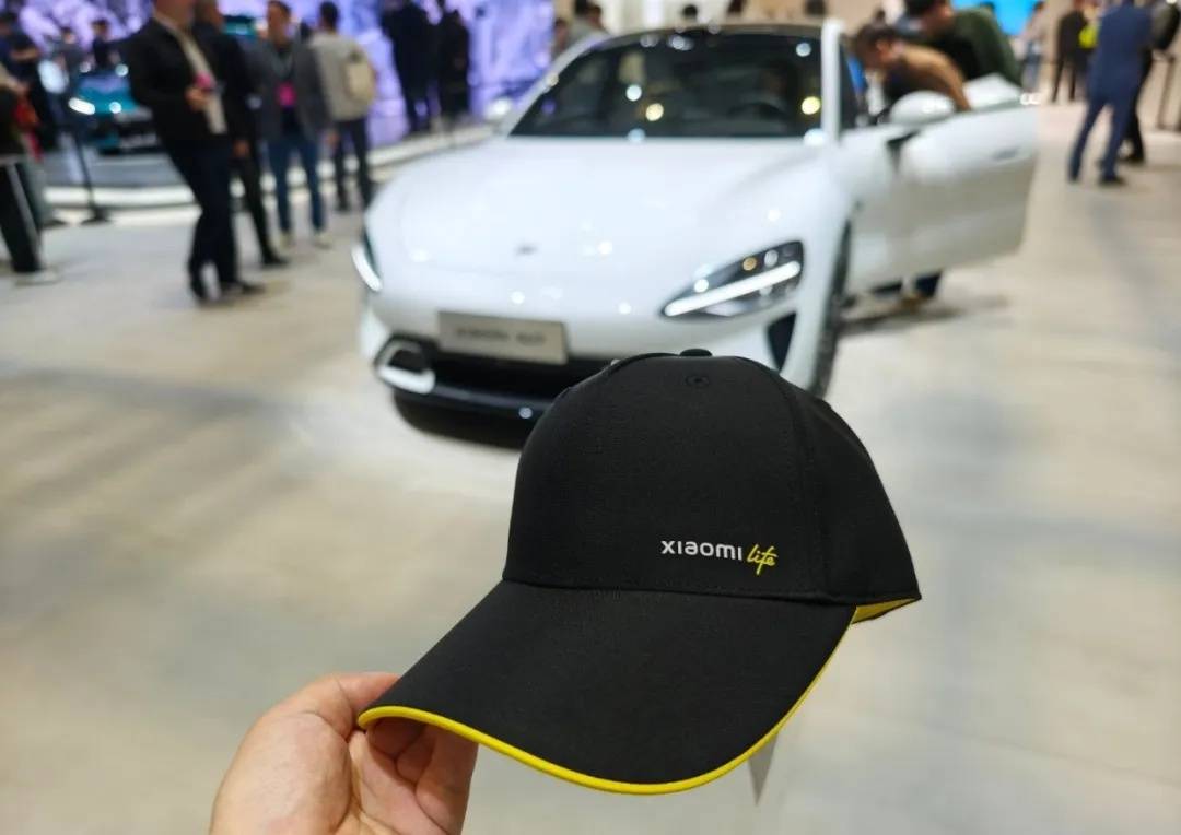 皇冠信用网最新地址_雷军最新发声！小米上海车展每天送5000顶帽子皇冠信用网最新地址，售价129元