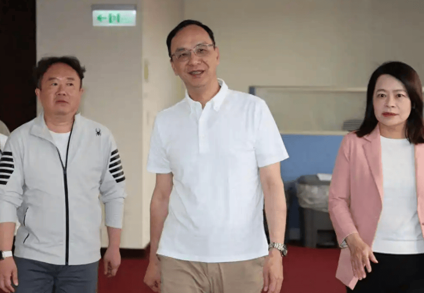 皇冠足球管理平台出租_岛内风向变了？台湾退将发声：我们最大的敌人就是赖清德皇冠足球管理平台出租，不一般