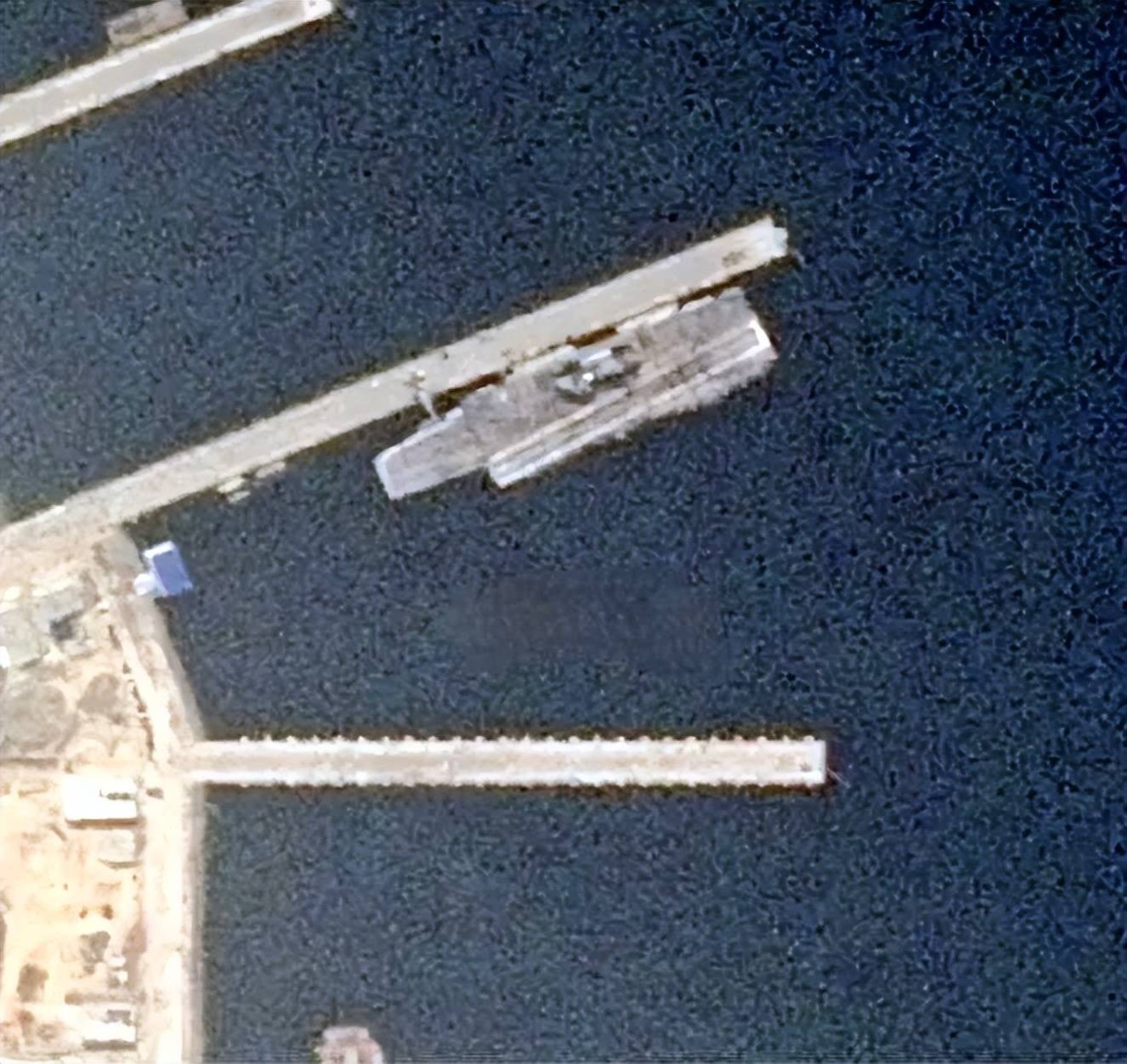 皇冠信用网出租足球_印度航母行踪曝光！180度掉头返航皇冠信用网出租足球，这是在躲巴基斯坦的导弹吗？