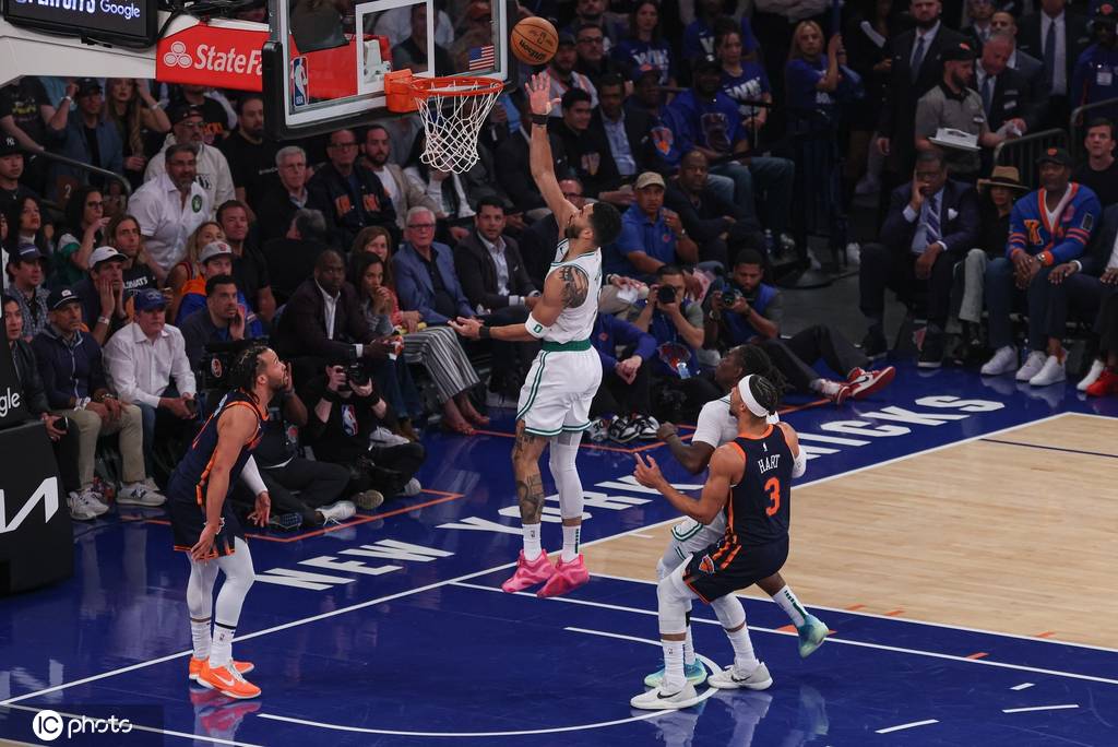 皇冠登3代理申请_布伦森39分塔图姆42+8伤退 尼克斯胜绿军3-1夺赛点