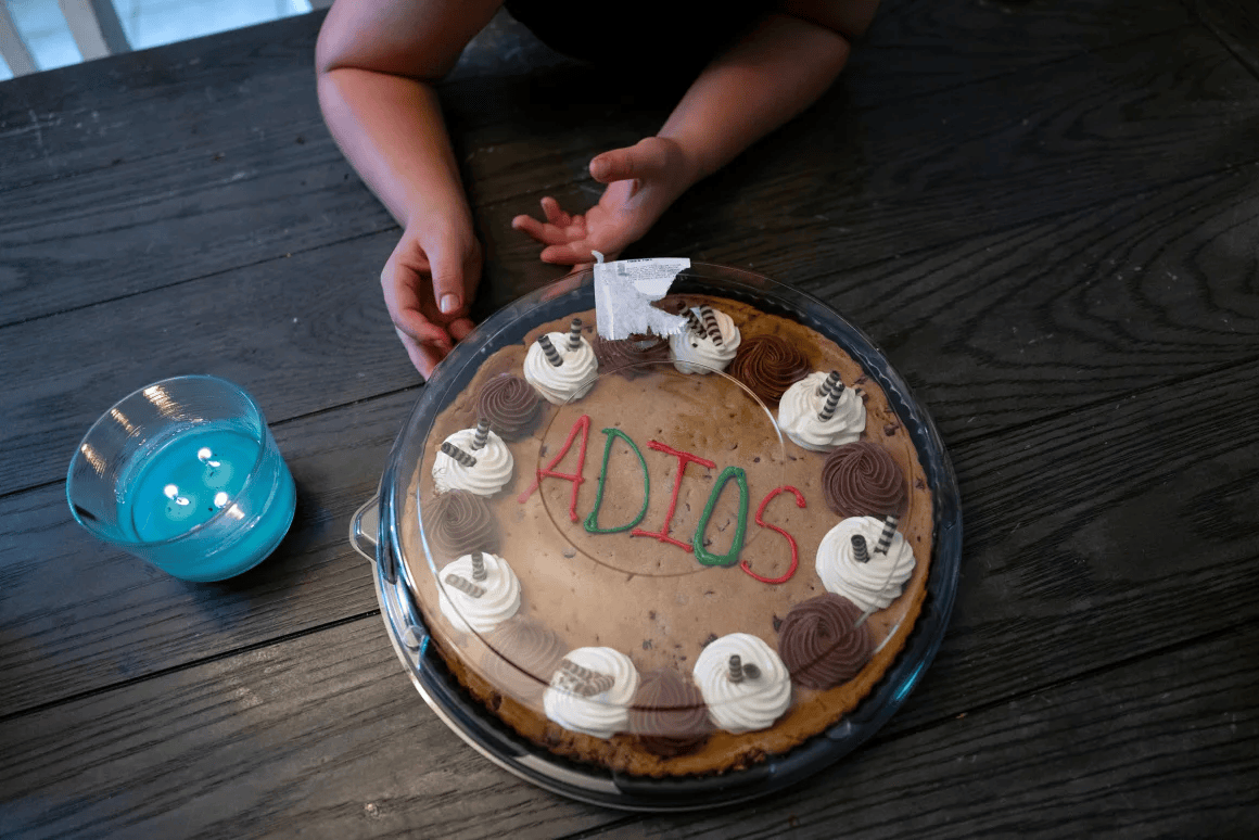 五大联赛所属的国家_一家人自愿被驱逐出美国：“留在这里是一场赌博”