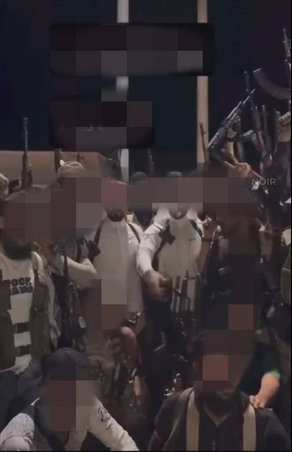 体育皇冠信用网站_大战再起！5万大军不服体育皇冠信用网站，冒着以色列空军大轰炸，猛攻叙利亚南部