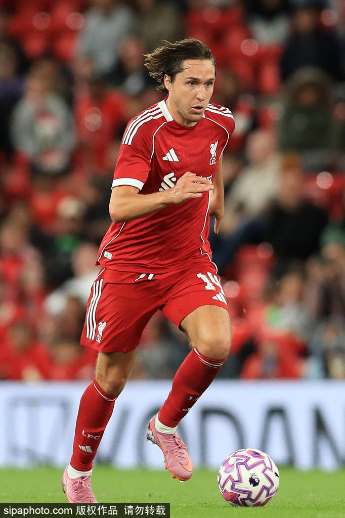 皇冠信用网代理注册_维尔茨英超首秀分析：18次丢失球权背后的战术考量与未来展望