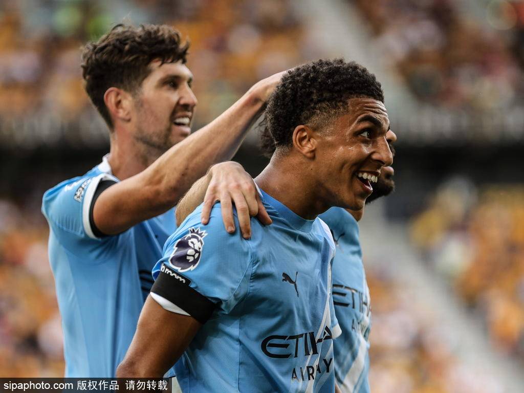 乌克兰超级联赛_英超-哈兰德双响赖因德斯传射建功 曼城4-0狼队暂登顶