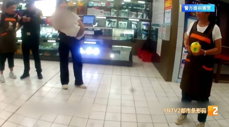 安山小绿人vs华城_不是段子！爸爸带娃玩自己睡着了！一觉醒来安山小绿人vs华城，孩子呢？