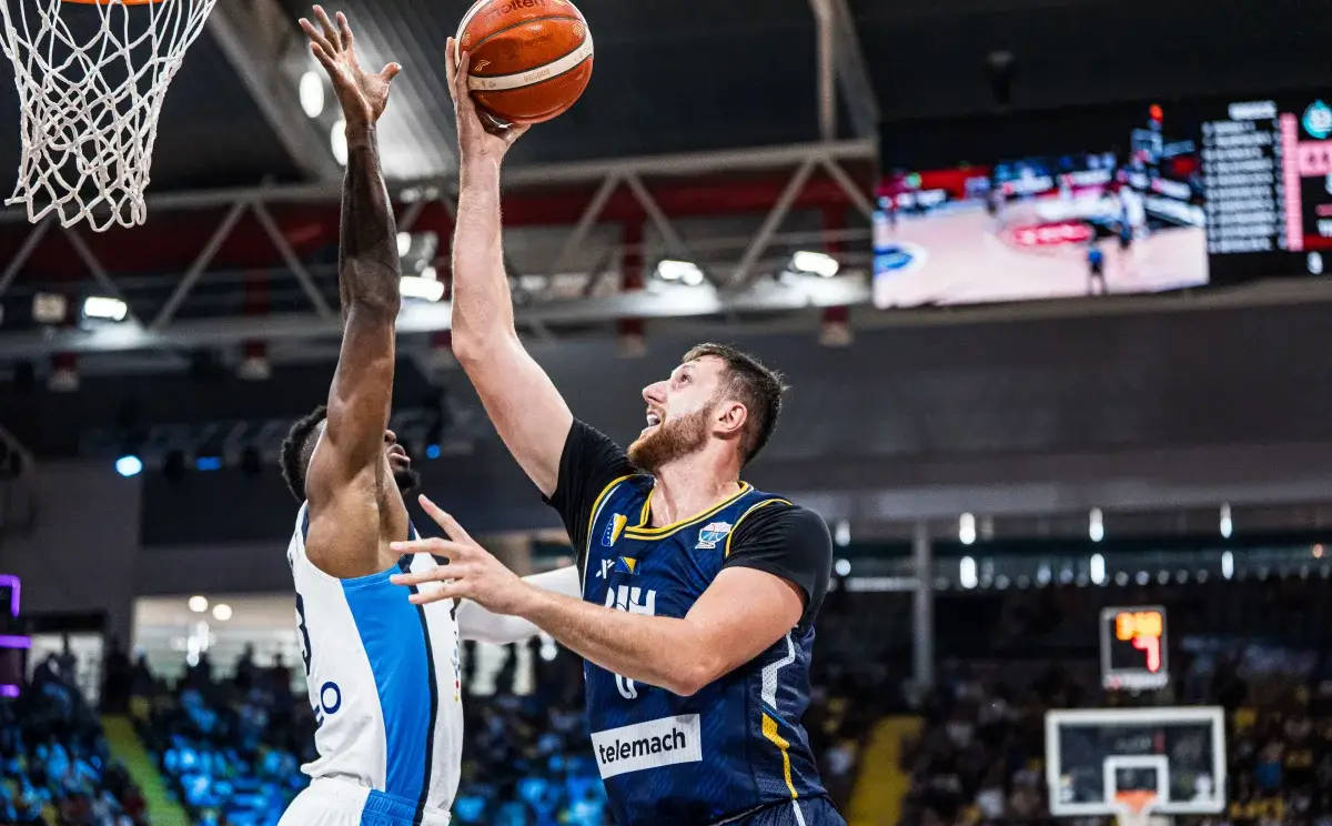 电竞足球-FIFA 亚得里亚联赛（2× 5分钟）_欧洲杯综述：字母伤停希腊输球 东契奇26+7夺下连胜