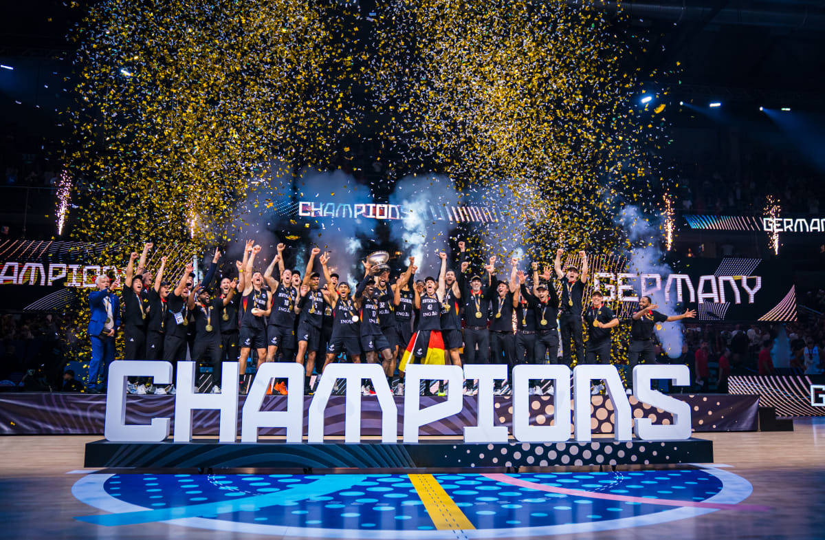 柏迪亚 vs诺和华恩特拉vS 曼托瓦_德国险胜土耳其夺欧洲杯冠军 施罗德荣膺MVP