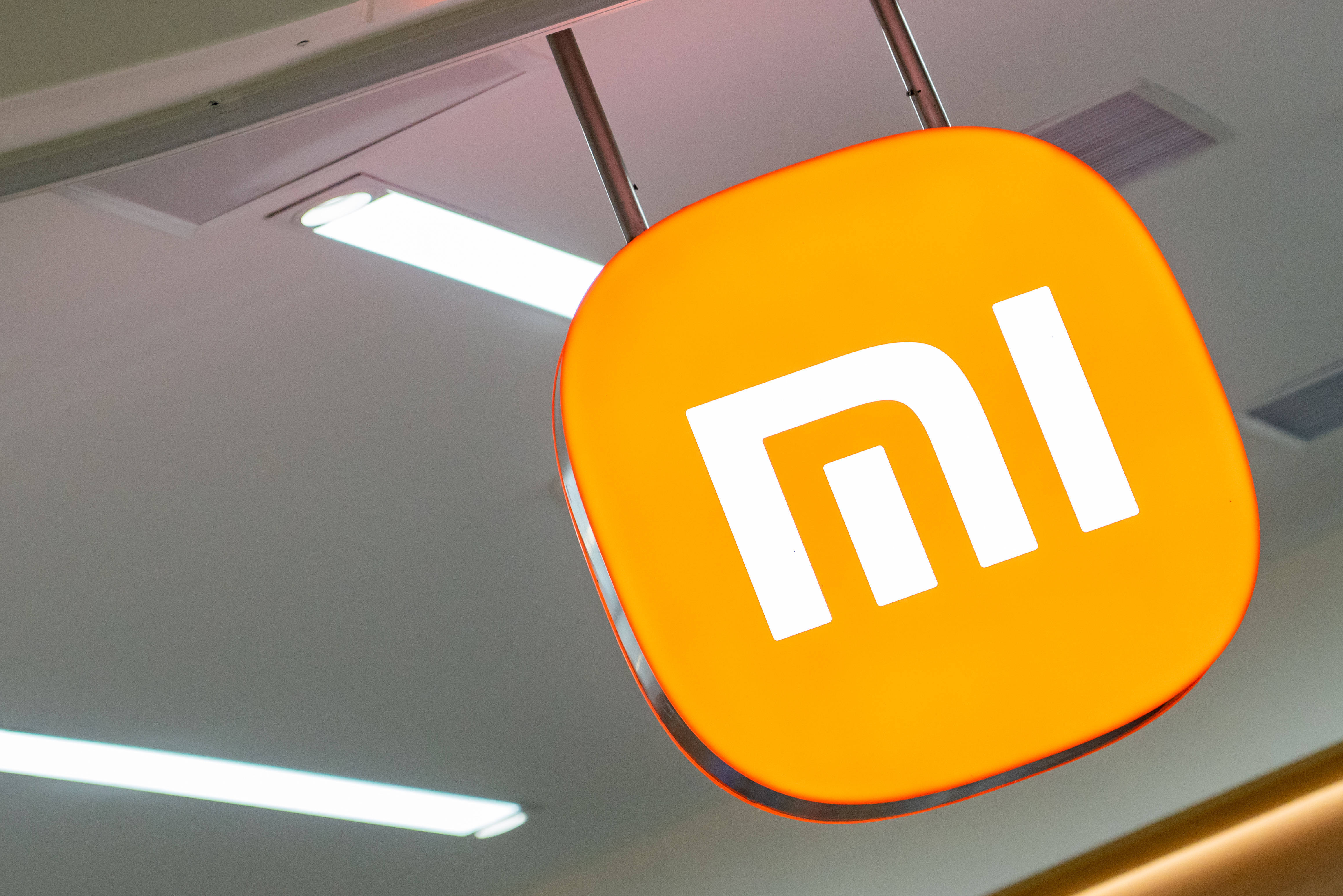 皇冠信用网注册开通_雷军演讲及小米17系列发布第二日皇冠信用网注册开通，小米港股股价跌超5%