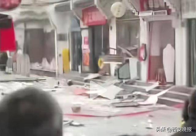 皇冠信用網代理如何注册_甘肃兰州一家小吃餐饮店内发生闪爆皇冠信用網代理如何注册，致1死2伤；闪爆波及周边5间商铺，多辆车被水泥砖块砸到