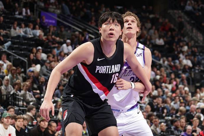 皇冠信用盘代理注册_杨瀚森迎NBA常规赛首秀皇冠信用盘代理注册，两罚全中拿到个人NBA生涯首分；此前出场时播音字幕都是中文