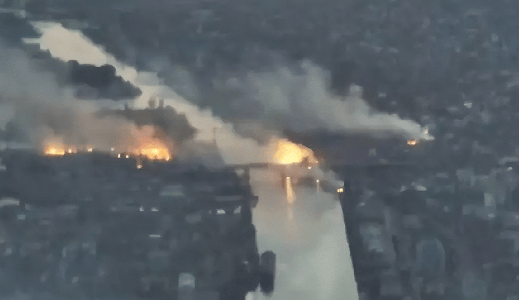 皇冠皇冠信用网开户_血拼一夜！俄军敢死队冲入赫尔松皇冠皇冠信用网开户，远火大开杀戒，乌军机器人参战