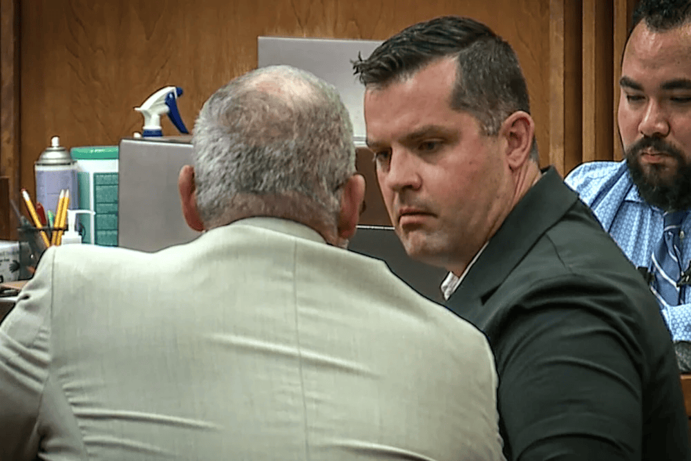 如何代理皇冠信用网_42℃高温下如何代理皇冠信用网，美国一父亲在家看片喝酒，将2岁女儿留在车内致身亡，入狱前自杀