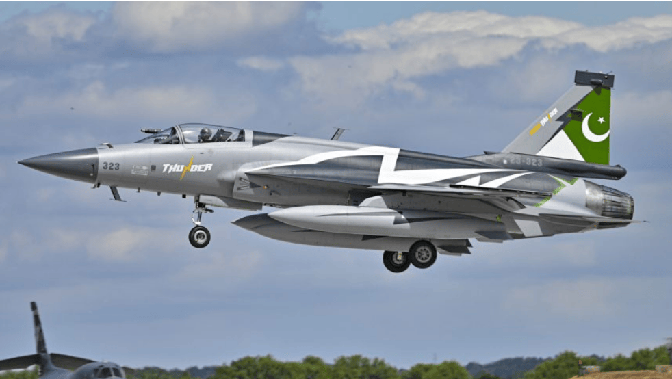 皇冠信用網代理登3_巴基斯坦部长：巴军队和“枭龙”战机将亮相阿塞拜疆“胜利阅兵”仪式