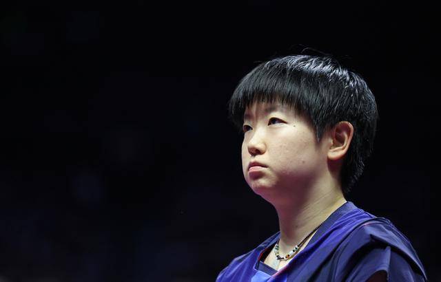 皇冠信用开户_再次与女单冠军擦肩皇冠信用开户，孙颖莎难掩失落，王曼昱说“彼此更强了” 道尽英雄相惜