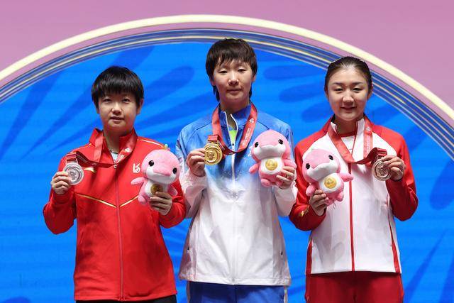 皇冠信用开户_再次与女单冠军擦肩皇冠信用开户，孙颖莎难掩失落，王曼昱说“彼此更强了” 道尽英雄相惜