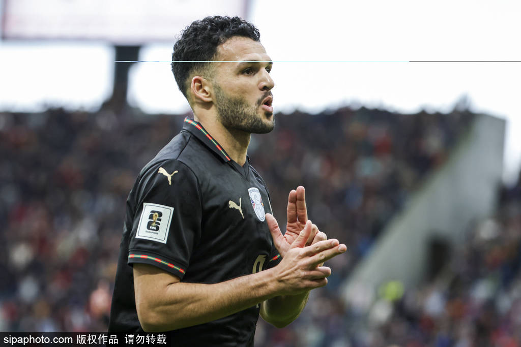 皇冠信用网开户_直通世界杯皇冠信用网开户！世预赛-C罗停赛B费戴帽 葡萄牙9-1亚美尼亚