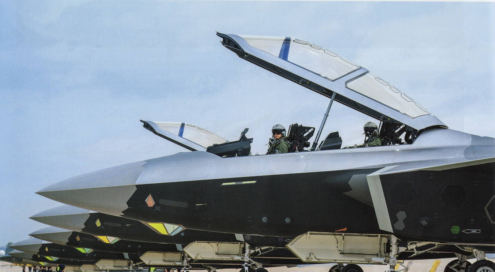 皇冠信用网登3代理注册_3架歼36皇冠信用网登3代理注册，10架歼-20A，076舰三机，鹰击20亮剑，美军摆烂不加班了